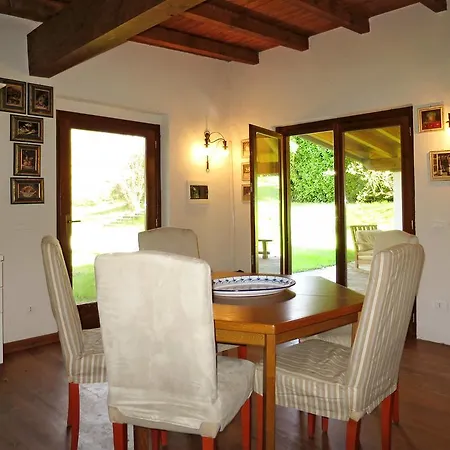 Vakantiehuis Ferienhaus Luino 130s